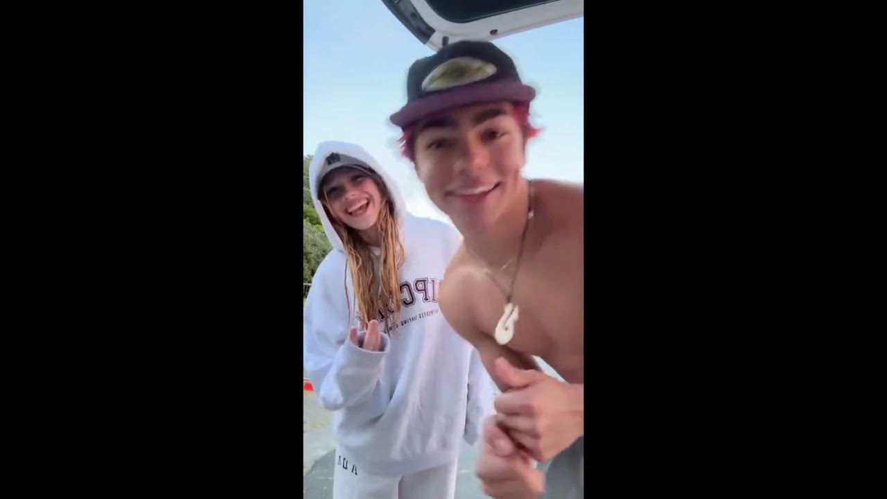 Two stars ( music video) 