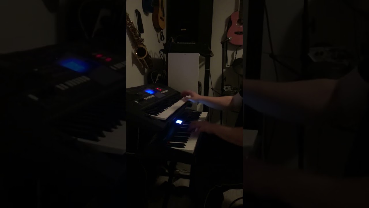 Movetron - Romeo ja Julia keyboard/piano short cover