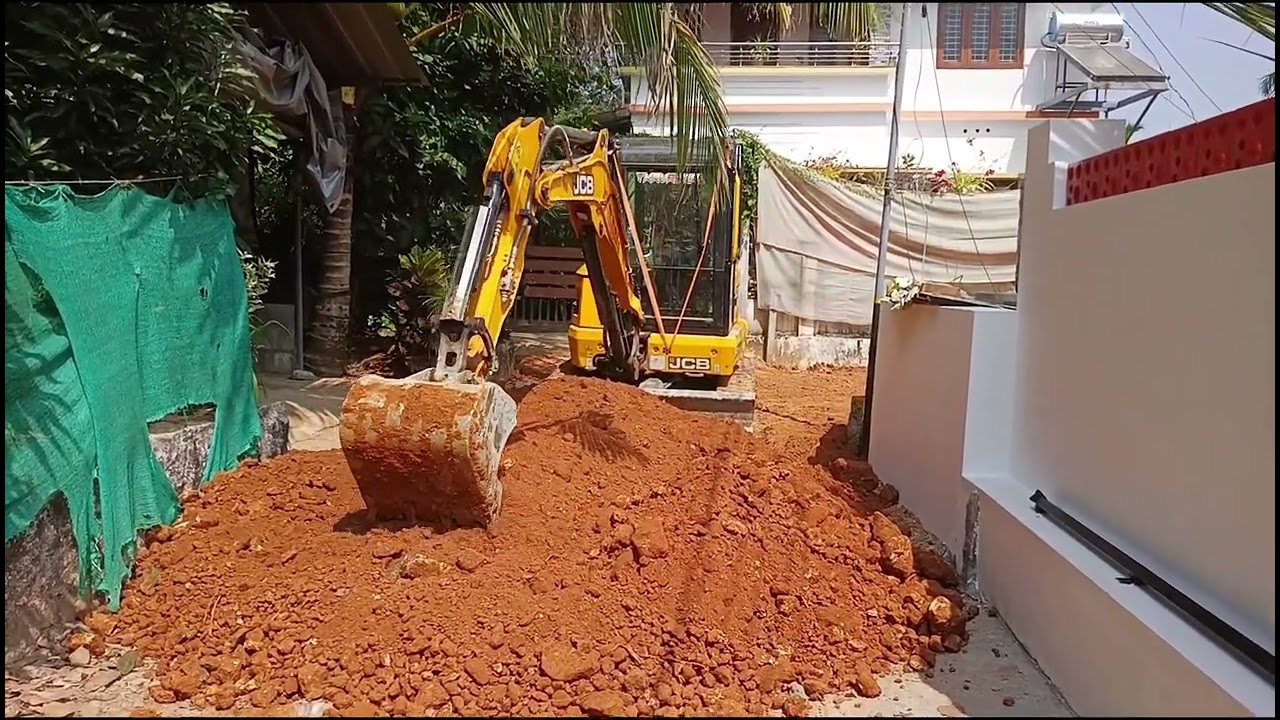 ചെറിയ വഴിയിലെ വലിയ മണ്ണടി 
