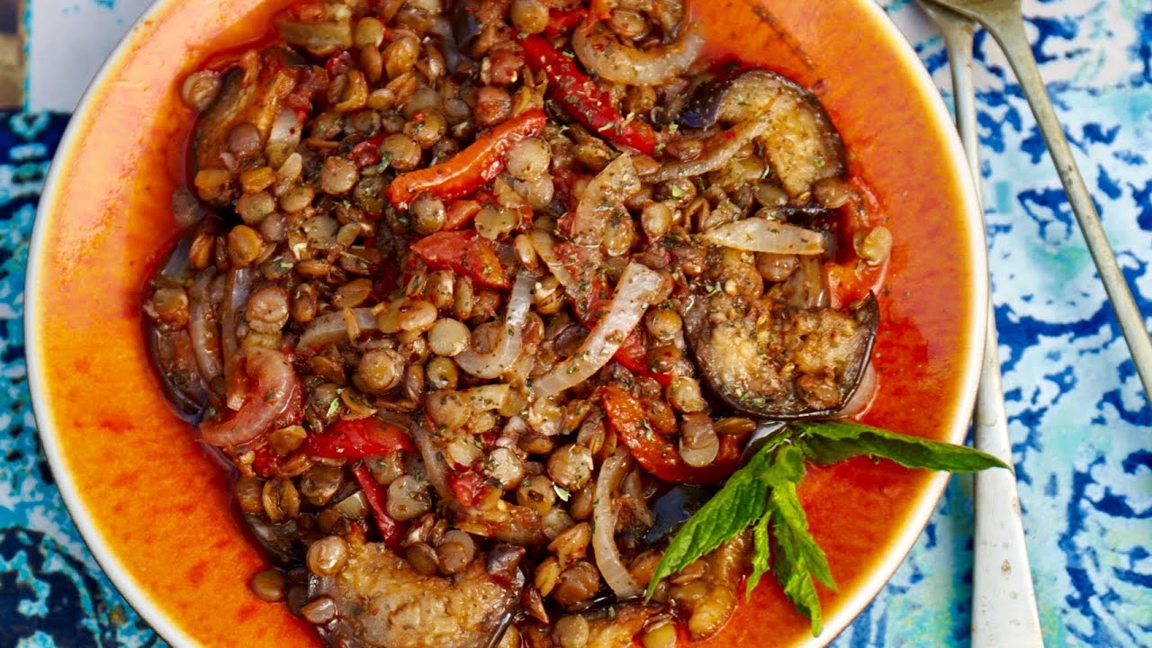 Aubergines, lentils, peppers cooked in olive oil, Mercimekli Mualla