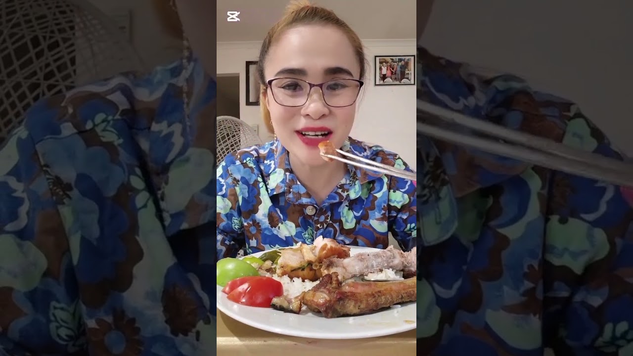 Mời cả nhà ăn cơm cùng em nha.