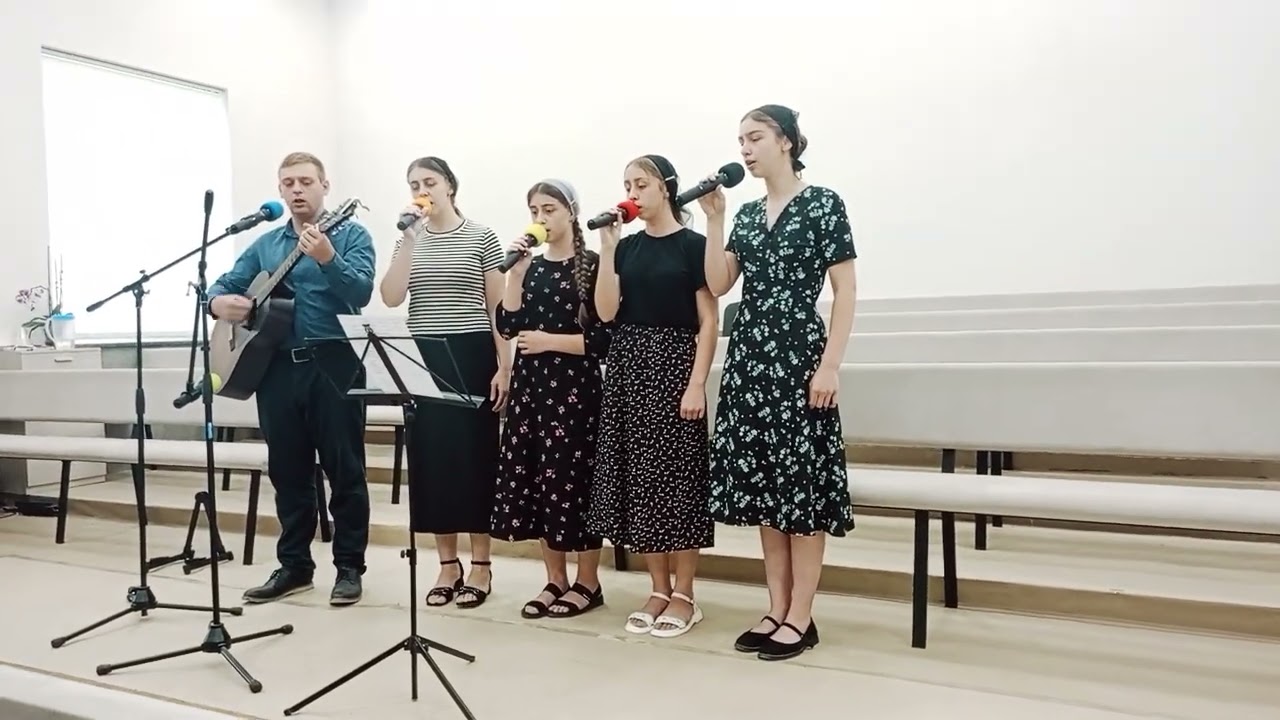 В жизни есть и трудные минуты.
