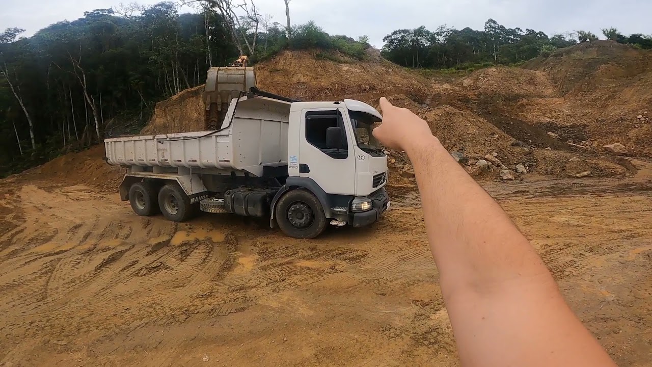 A bordo do volvo VM 260 e desejando feliz ano novo EP. 105