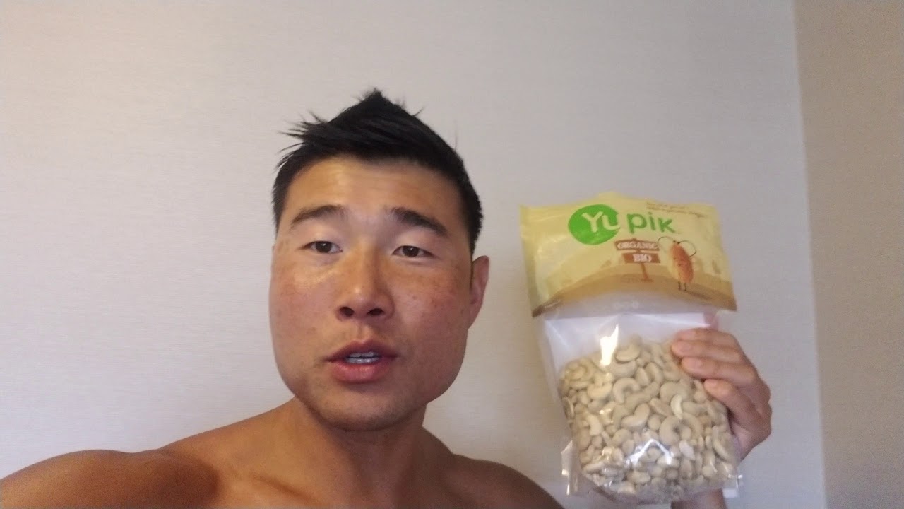 When is the best time to eat nuts?