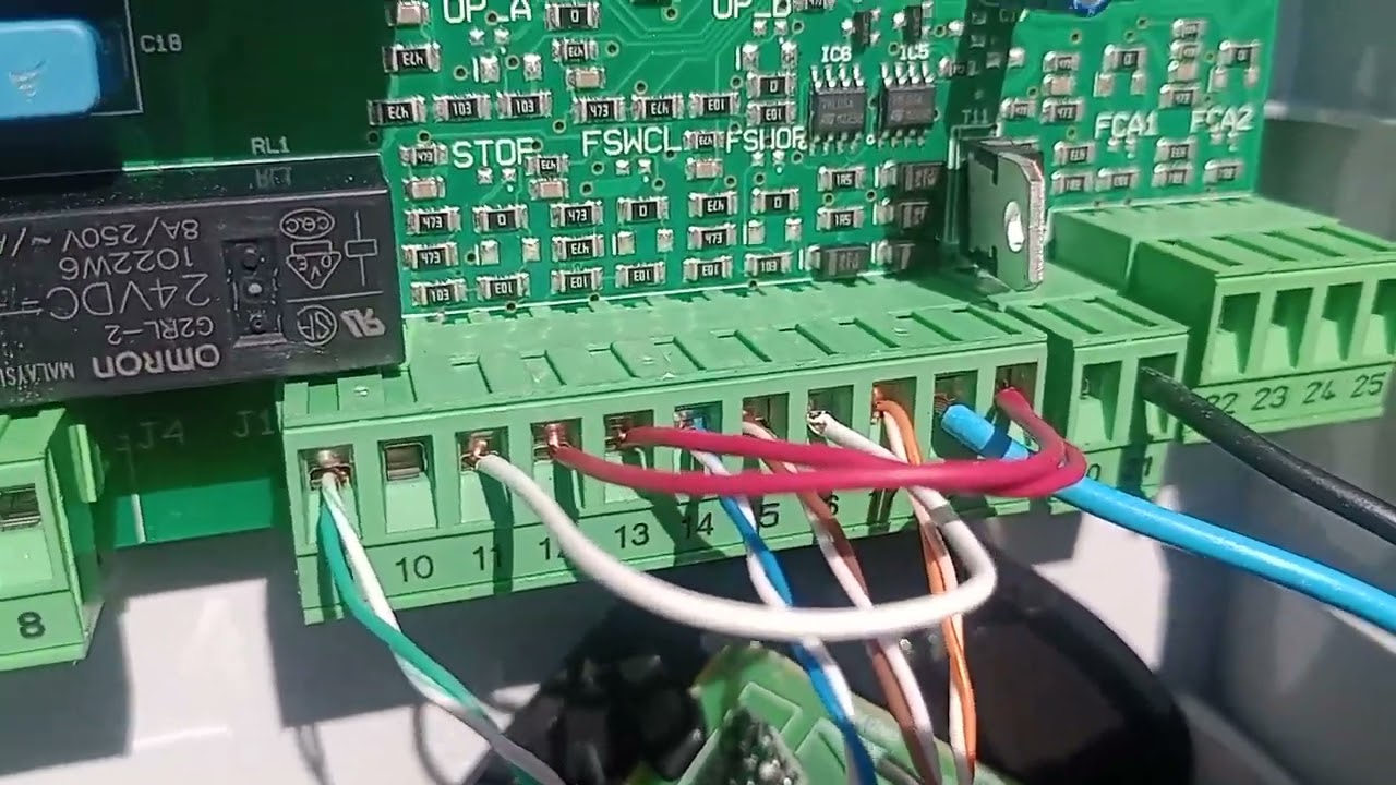 Central de mando Faac 455d para motor batiente brazo video 2