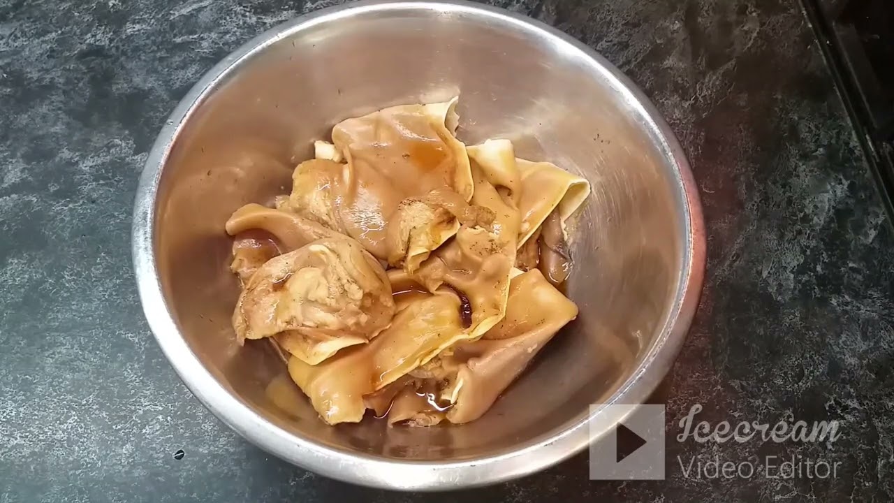 Холодец из свиных ушей в афганском казане - легко и просто.