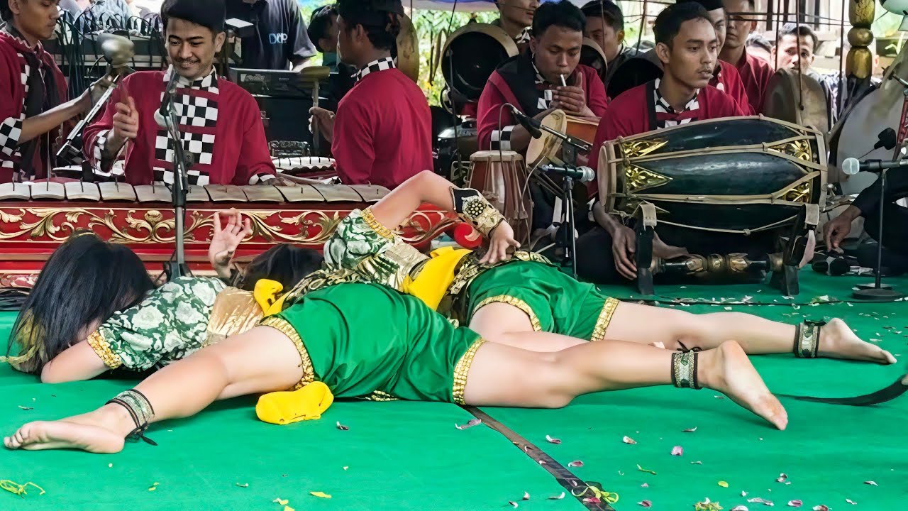gawat nyungsep parah sekali❗kuda lumping kesurupan Turonggo Mudo Budoyo