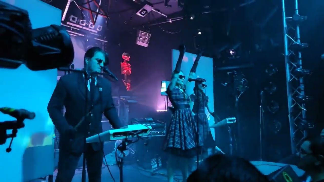 Welle: Erdball ►Die Liebe der 3. Art *LIVE* 2022 (Club from Hell, Erfurt)