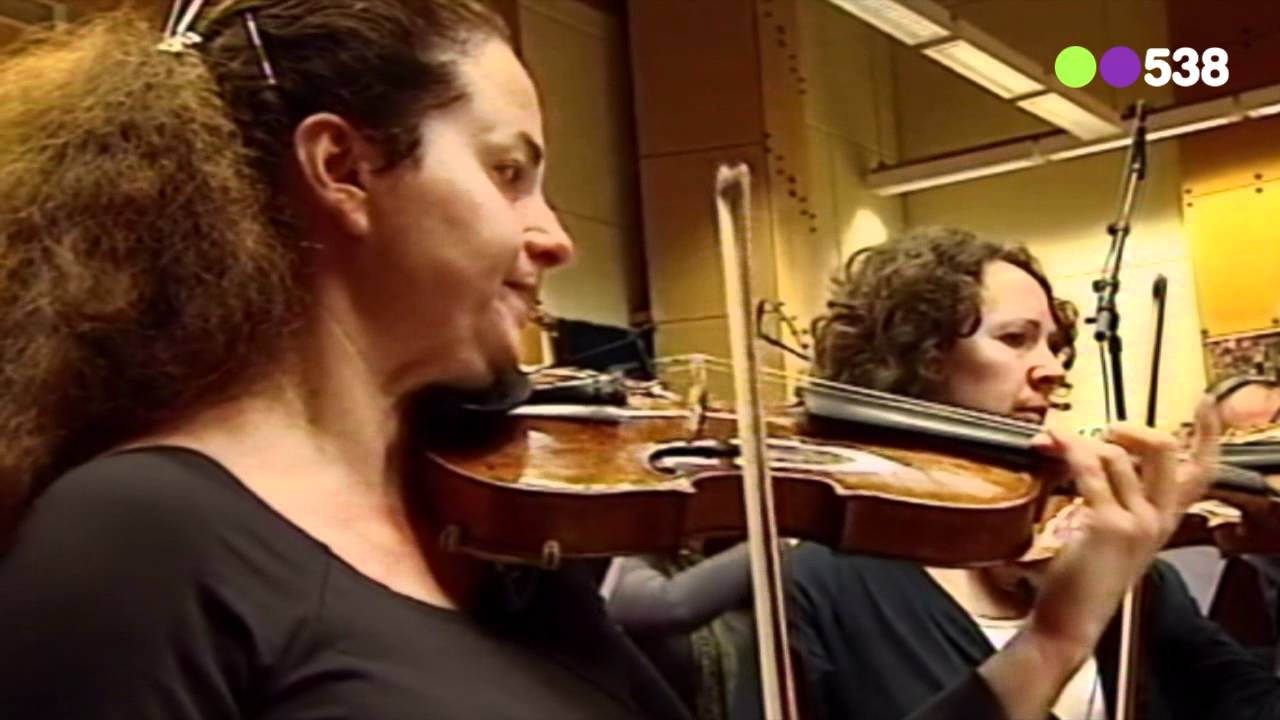 Radio 538: Jonathan Jeremiah en het Metropole Orkest - Happiness (live bij Evers Staat Op)