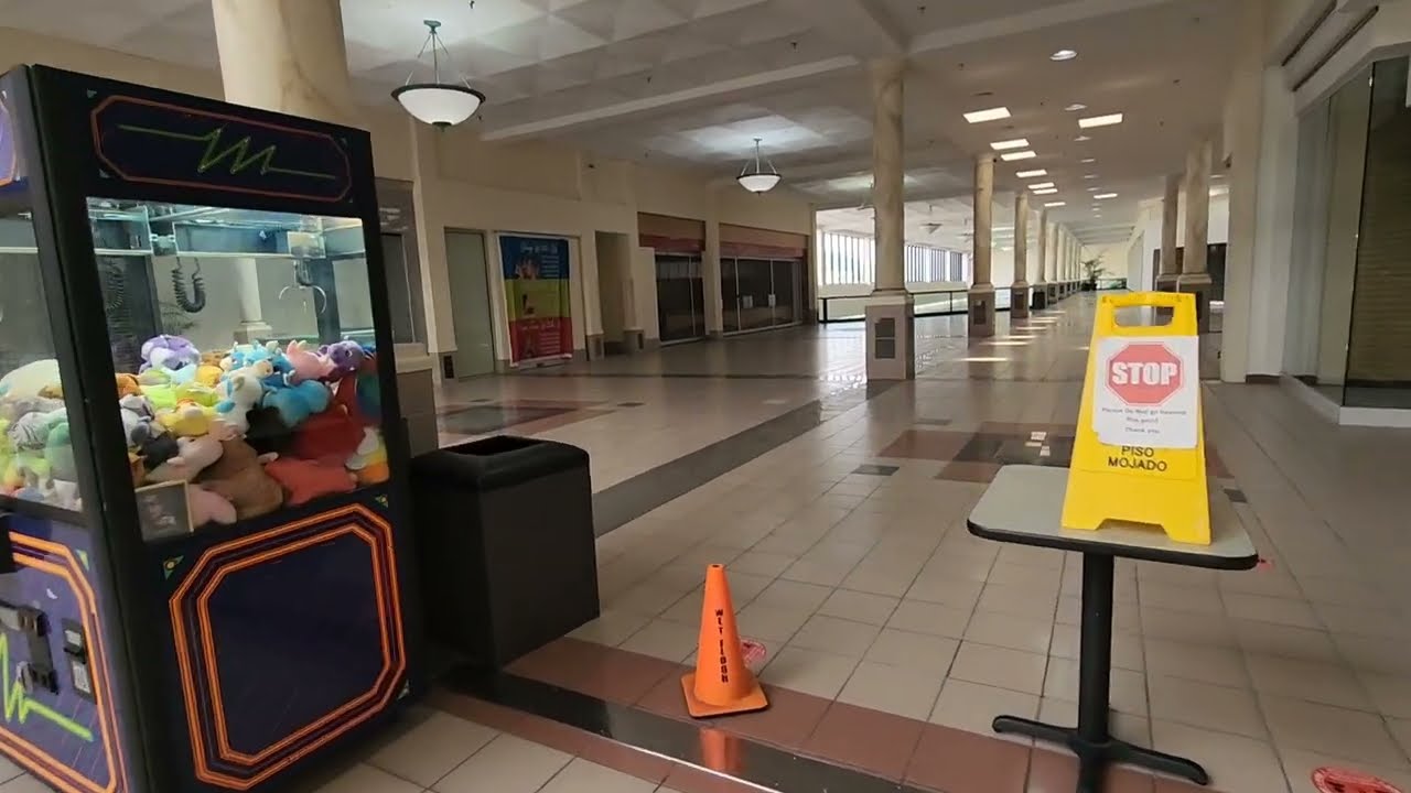 Exploring Tanglewood Mall (Roanoke VA)