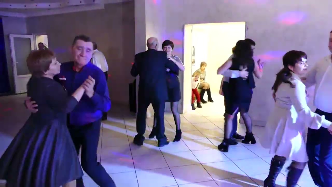 ЗА РІКОЮ, ЗА ДУНАЄМ ТАМ МУЗИКА ГРАЛА