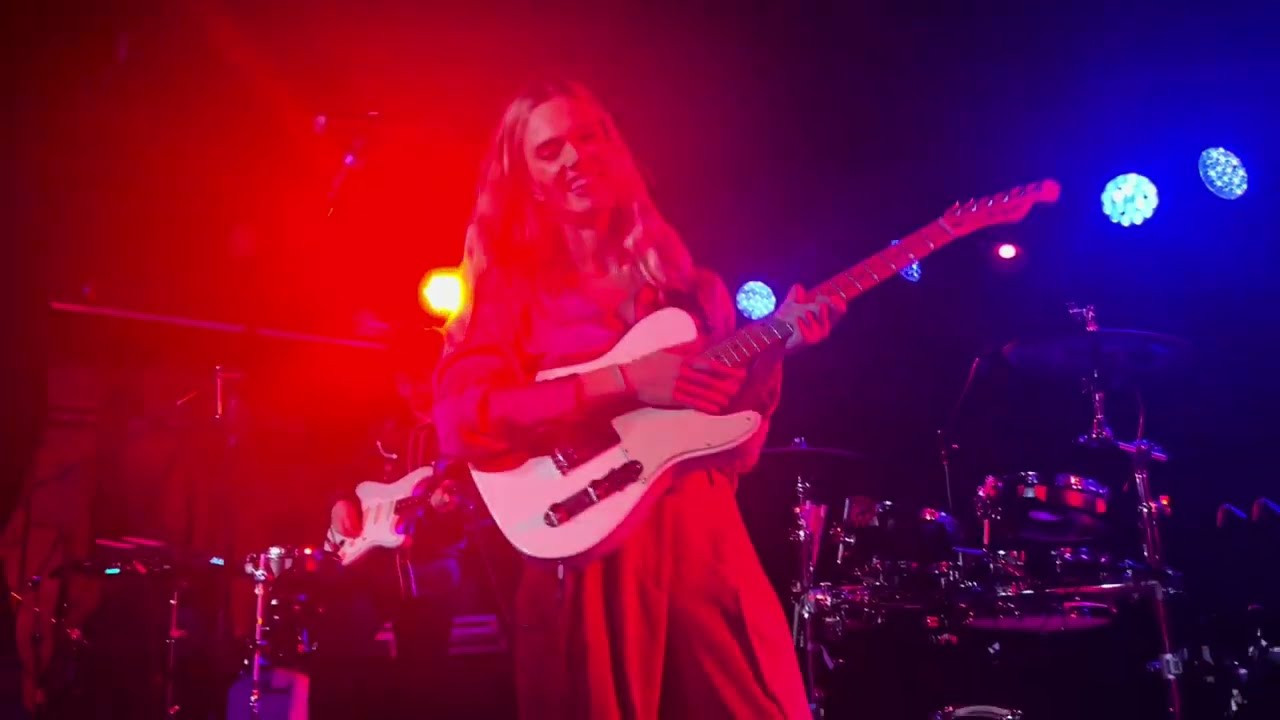Florrie — Communicate (Album Release Show Live at Mercury Lounge 06.03.24)