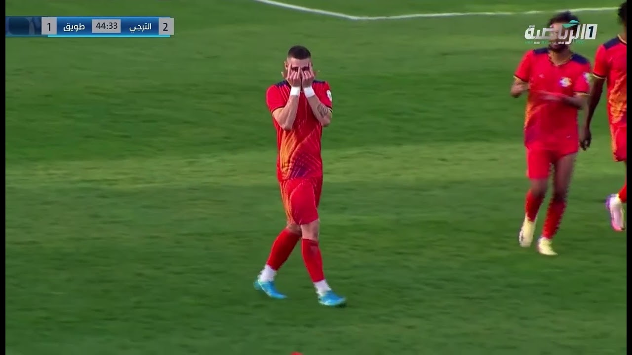 هدف ⁧‫لاعب الترجي‬⁩ آرني فيلهجالسون الأول على طويق 3-2 ضمن الجولة 22 من دوري الدرجة الثانية
