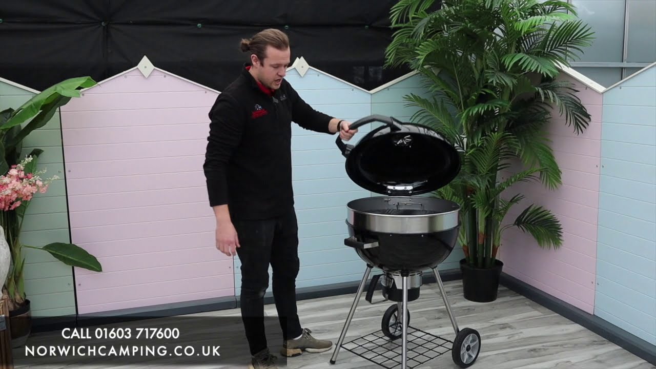 Napoleon Pro Charcoal Kettle Grill
