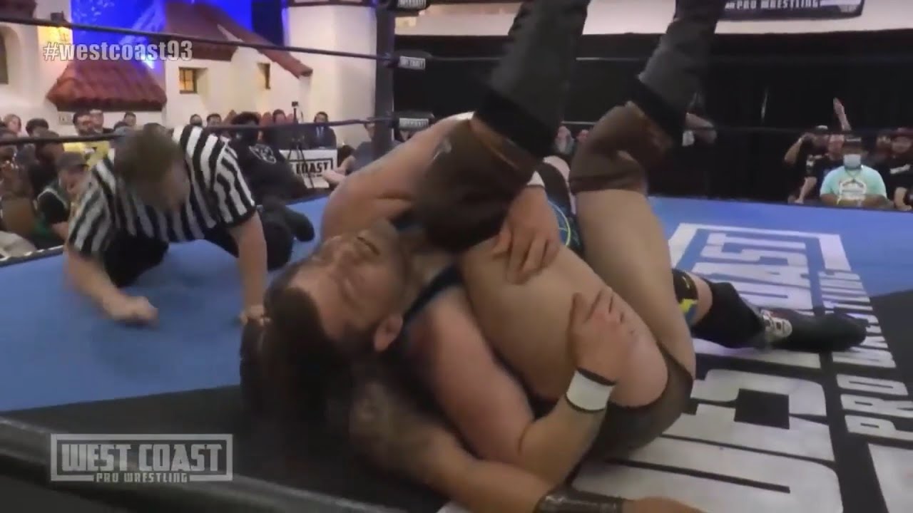 Squashing wrestlerJordan Cruz