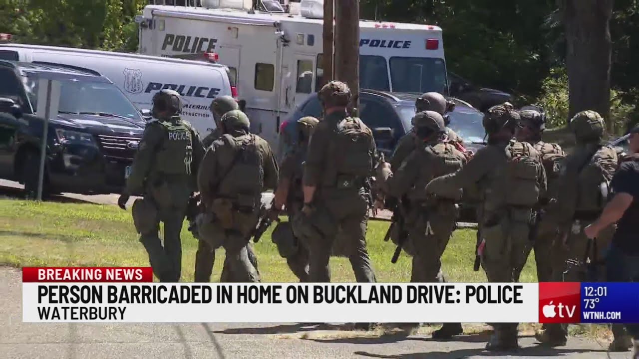Police respond to barricaded suspect in Waterbury