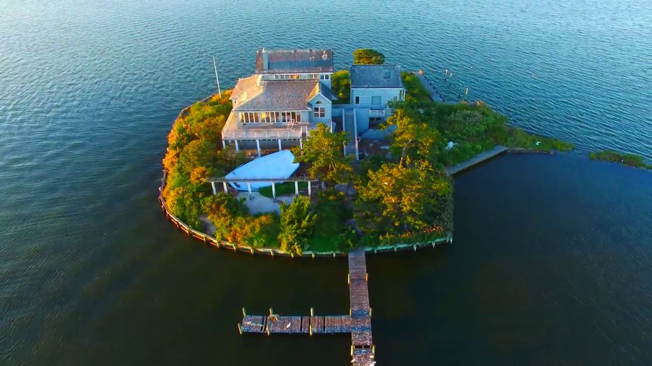 Middle Sedge Island House