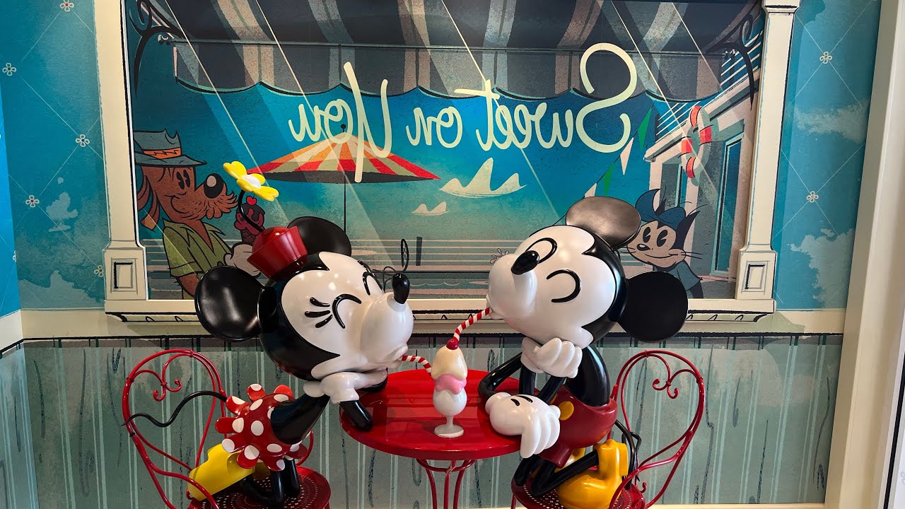 Disney Fantasy Cruise | Halloween at Sea + Castaway CayTaglin