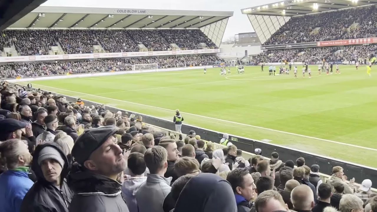 CROWD CAM- A PACKED DEN SINGS LET EM COME V SUNDERLAND #millwall #safc #championship #efl