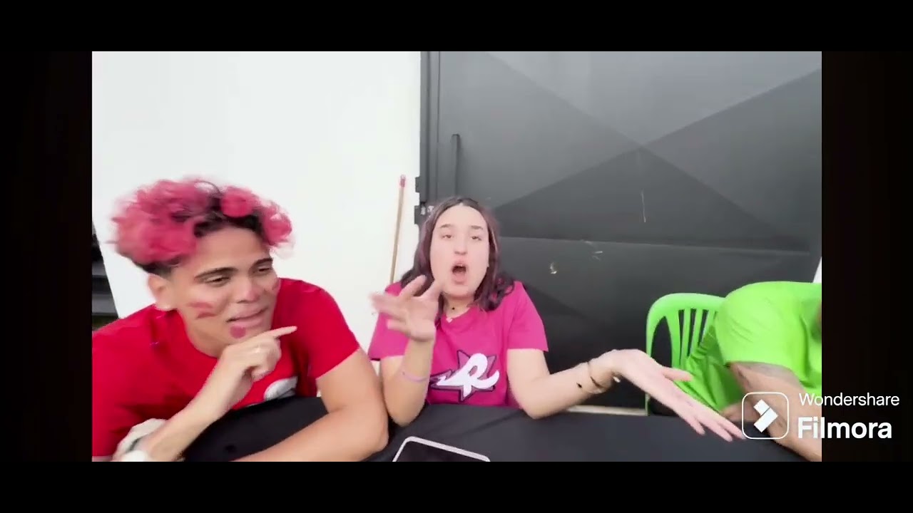 Eu vi um vídeo desse o que ia fazer um desse então mc que você arrasou nesse fotos da Emily Vick