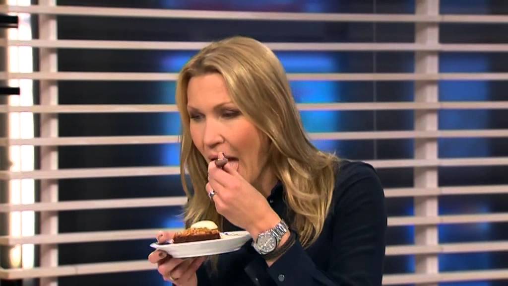 Roy Fares bakar med säsongens bästa råvaror - Nyhetsmorgon (TV4)