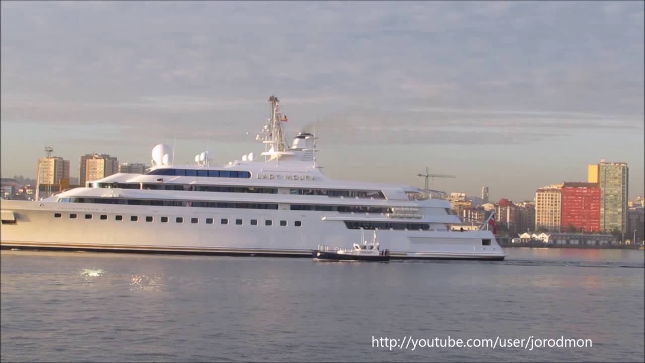 Luxury Yacht LADY MOURA departs A Coruña