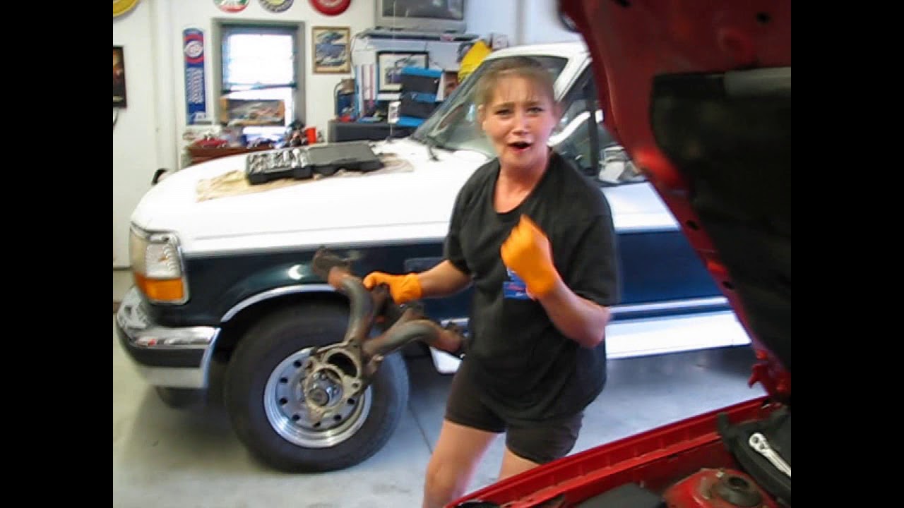 2007 Chevy Cobalt   EXHAUST MANIFOLD