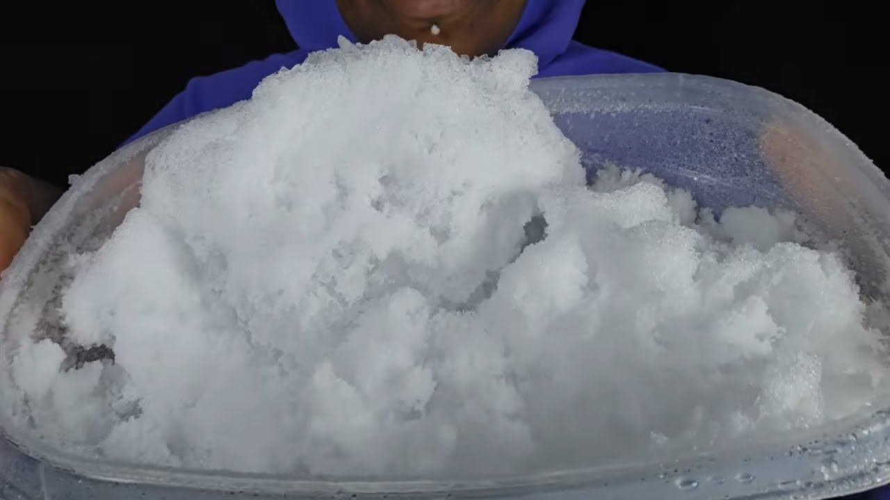 HUGE SONIC (PELLET) ICE CHUNKS COVERED IN HUMIDIFIER FROST CRUNCHY & FLUFFY 😋🤤 #asmr #mukbang