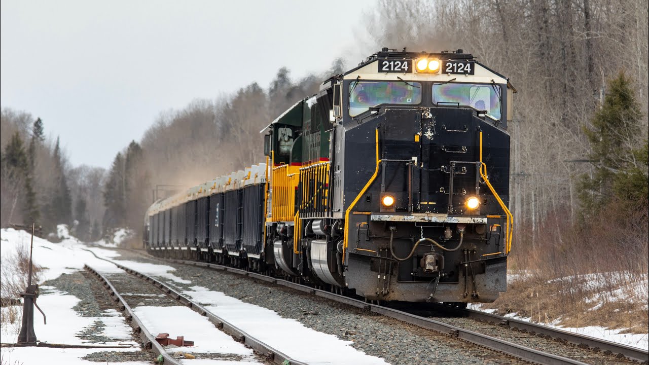 Flashing ditchlights on Ontario Northland’s 308