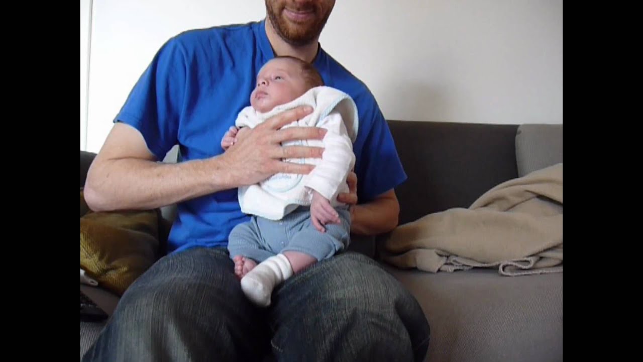 Comment faire roter bébé ?