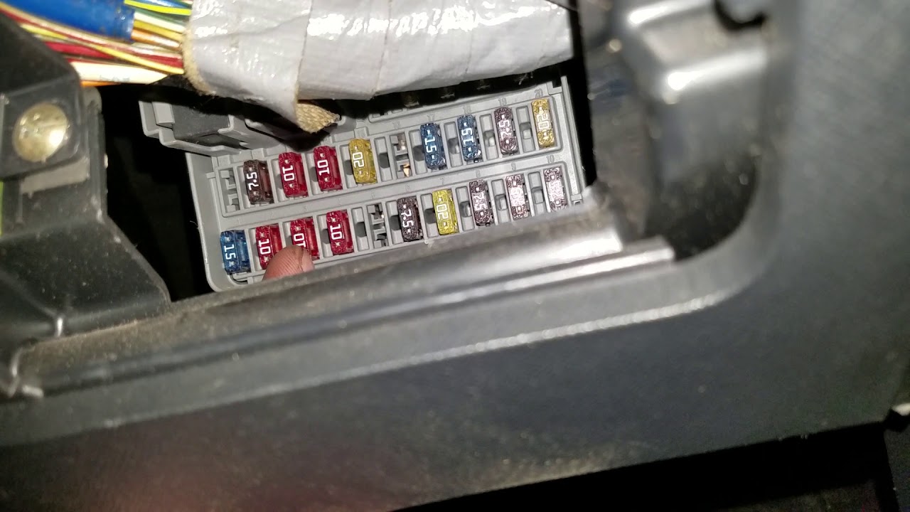 Honda CR-V Cigarette Lighter Fuse AKA Power Outlet Fuse Location