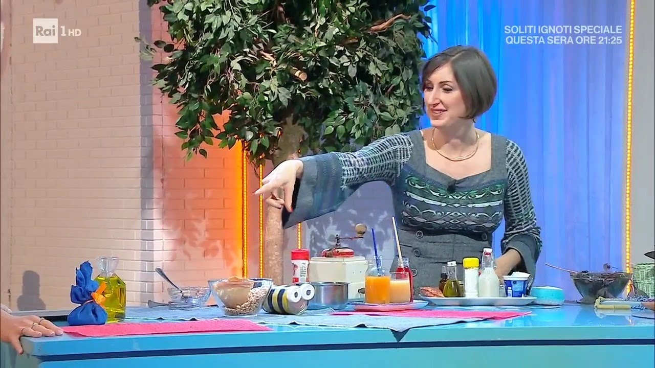 Cosa fare dei cibi scaduti: riutilizzi per casa, piante, cosmesi - Lucia Cuffaro