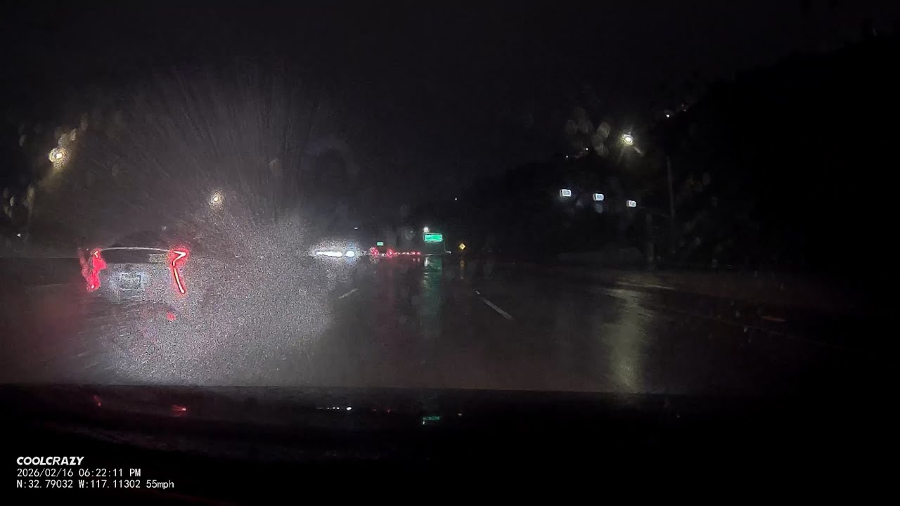 Prius splashed my windshield driving thru downpour on 15 N