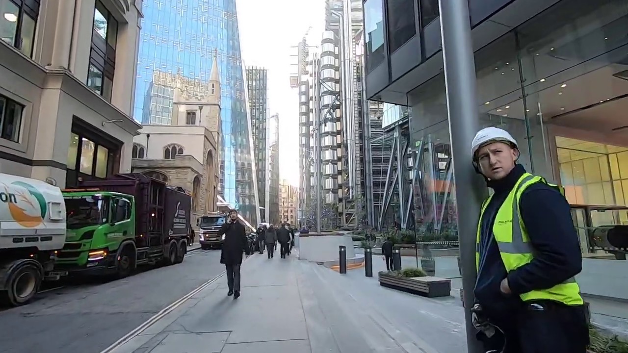 Walking Tour Gherkin - Lloyd's Building -Leadenhall Building- Heron Tower From Liverpool Street St