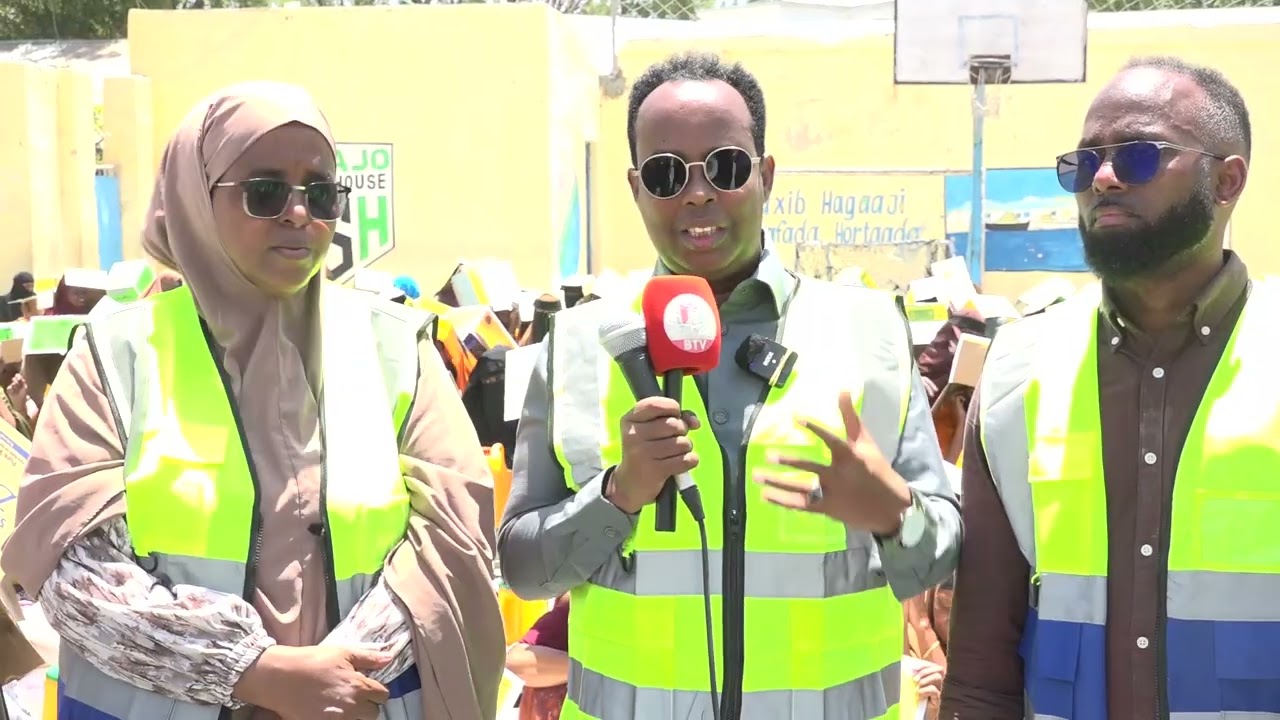 Guddoomiyaha Xamar Jajab, ayaa sheegay in  270 qoys maanta ay u qeybiyeen raashin ay  ku afuraan.