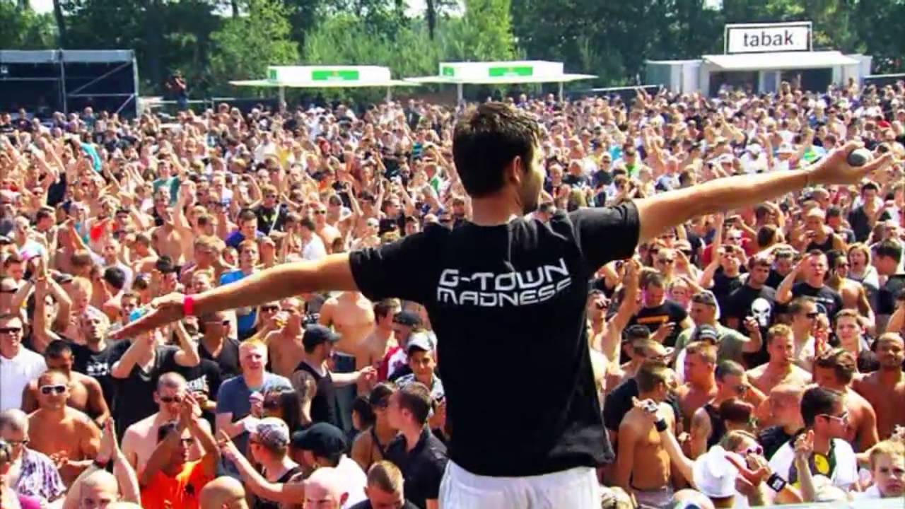 G-Town Madness & The Viper - Live a Lie @ Dominator 2010 - Live Registration