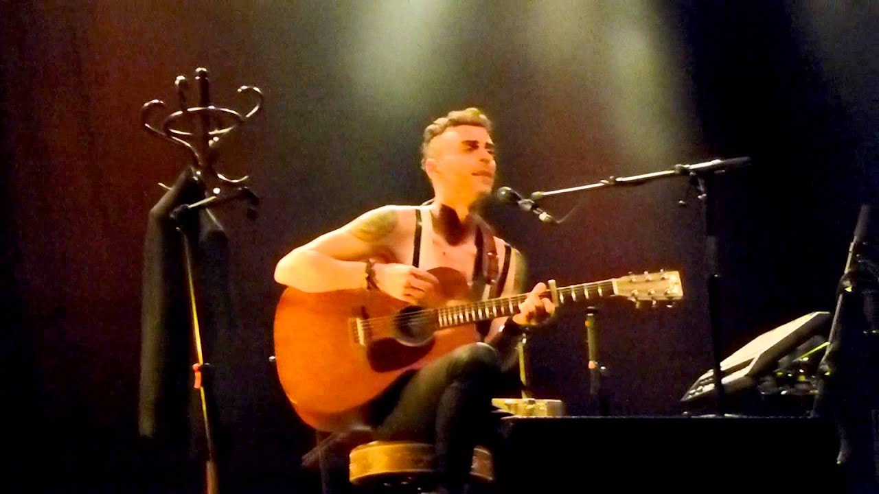 Asaf Avidan solo acoustic live in concert (audience filmed) Muffathalle Munich 2014-10-18