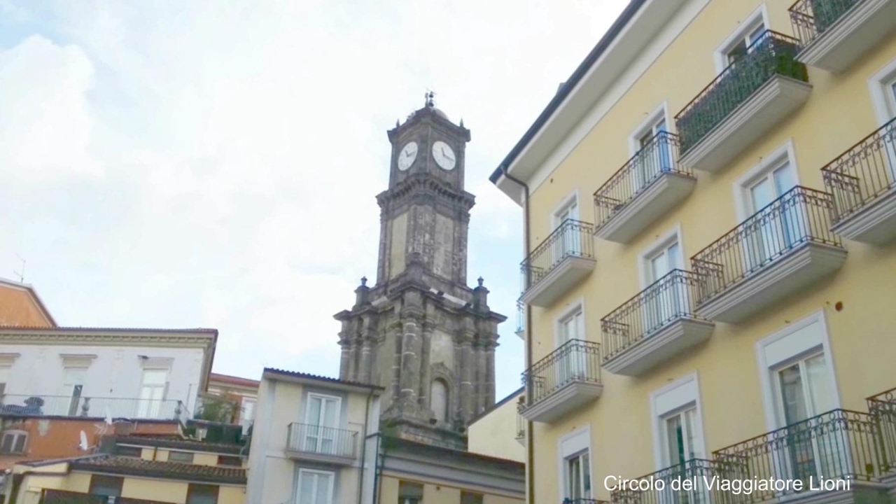 AVELLINO ( Italy ) - IL CENTRO STORICO con DUOMO e CRIPTA ( long version ) - The Historic Center -