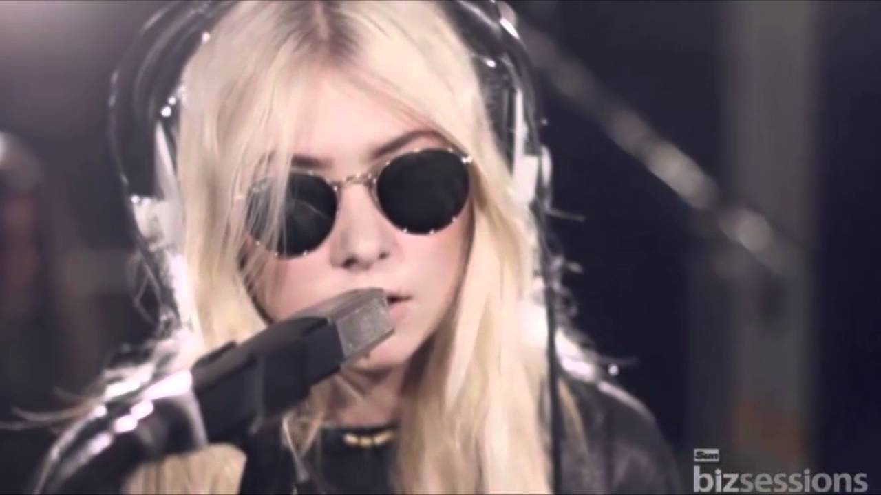The Pretty Reckless - Madness (Muse Cover)