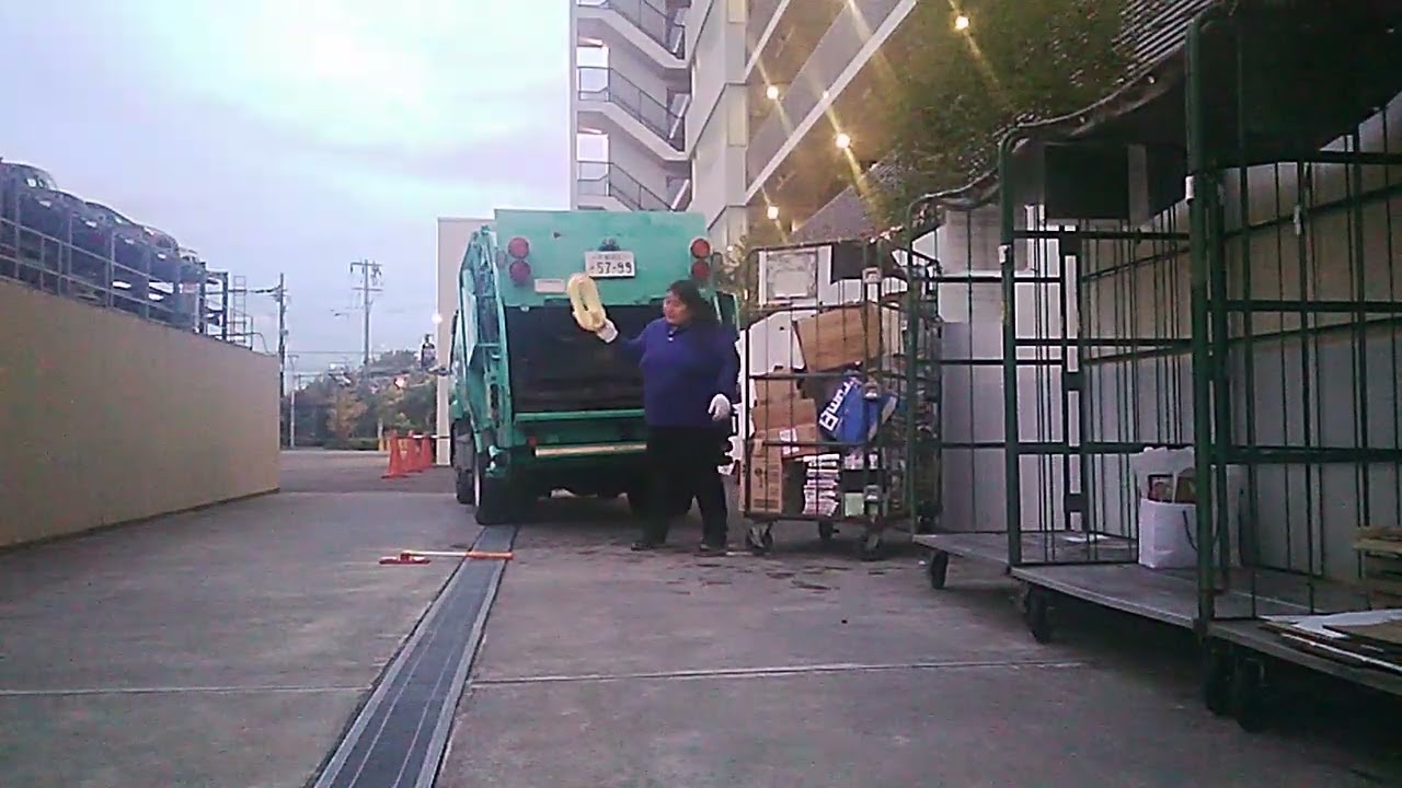 【リクエスト】パッカー車で衣類・古紙回収　JapaneseRecyclingtrack