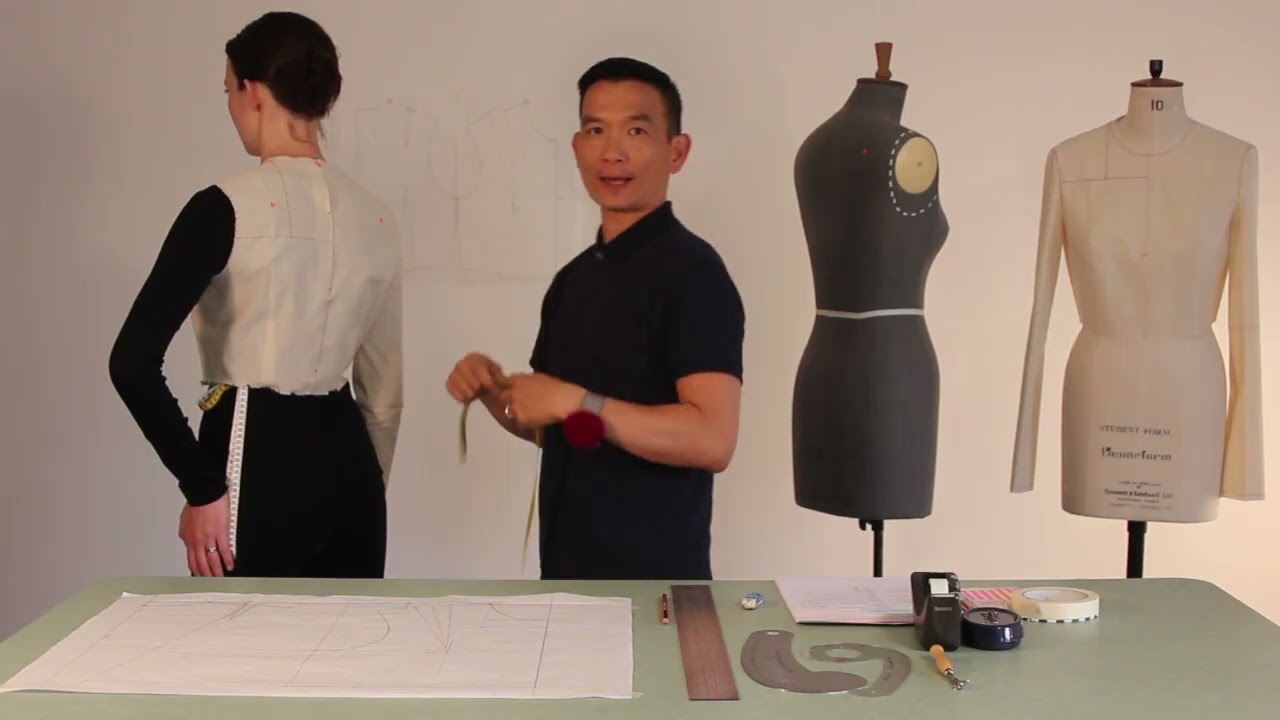 11 Drawing the armholes