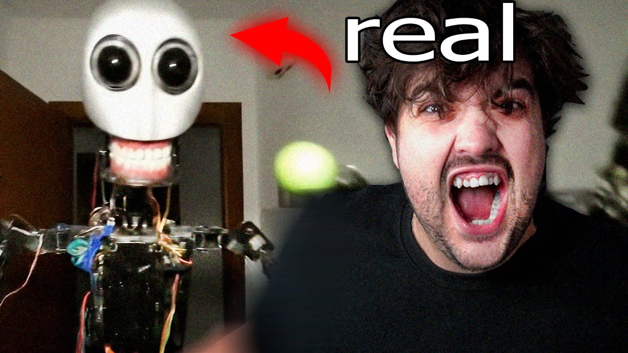 EL ROBOT QUE ROBA TU PIEL VINO A MI CASA 💀