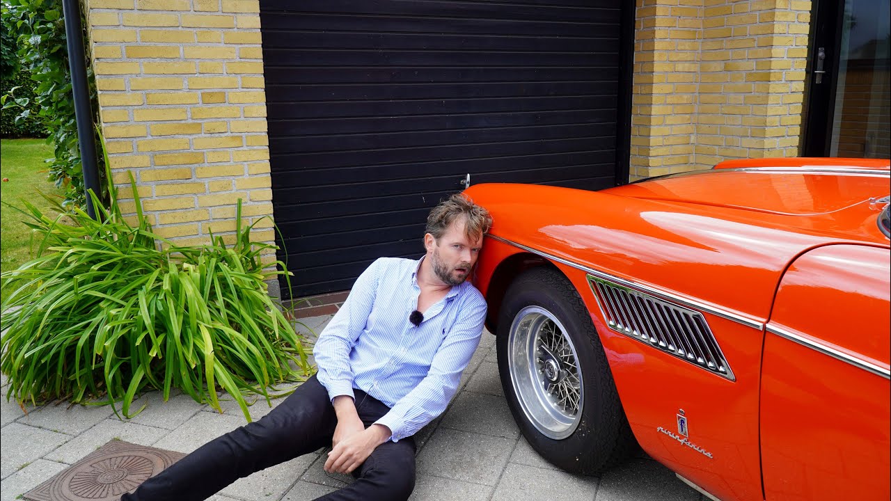 FINDER 58 ÅR GAMMEL, STØVET OG GLEMT FERRARI I LILLE BY - FERRARI 