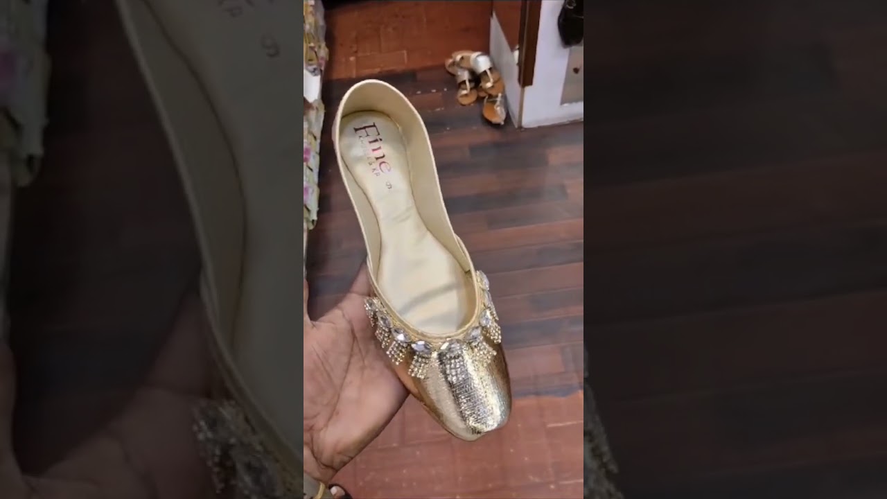 Fancy khussa for ladies #beautiful #comfortablefootwear #goodquality #gold #khussadesigns