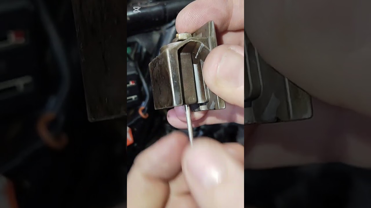 COME REGOLARE GLI SPILLI DEL CARBURATORE #motorcycle #v35
