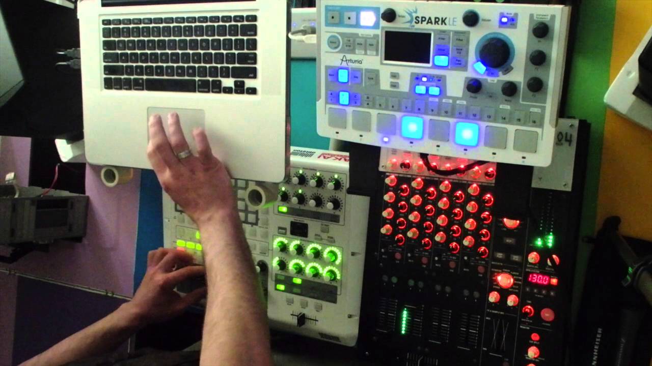 Arturia SparkLE + Ableton Live 9 routine by MOOKANOID