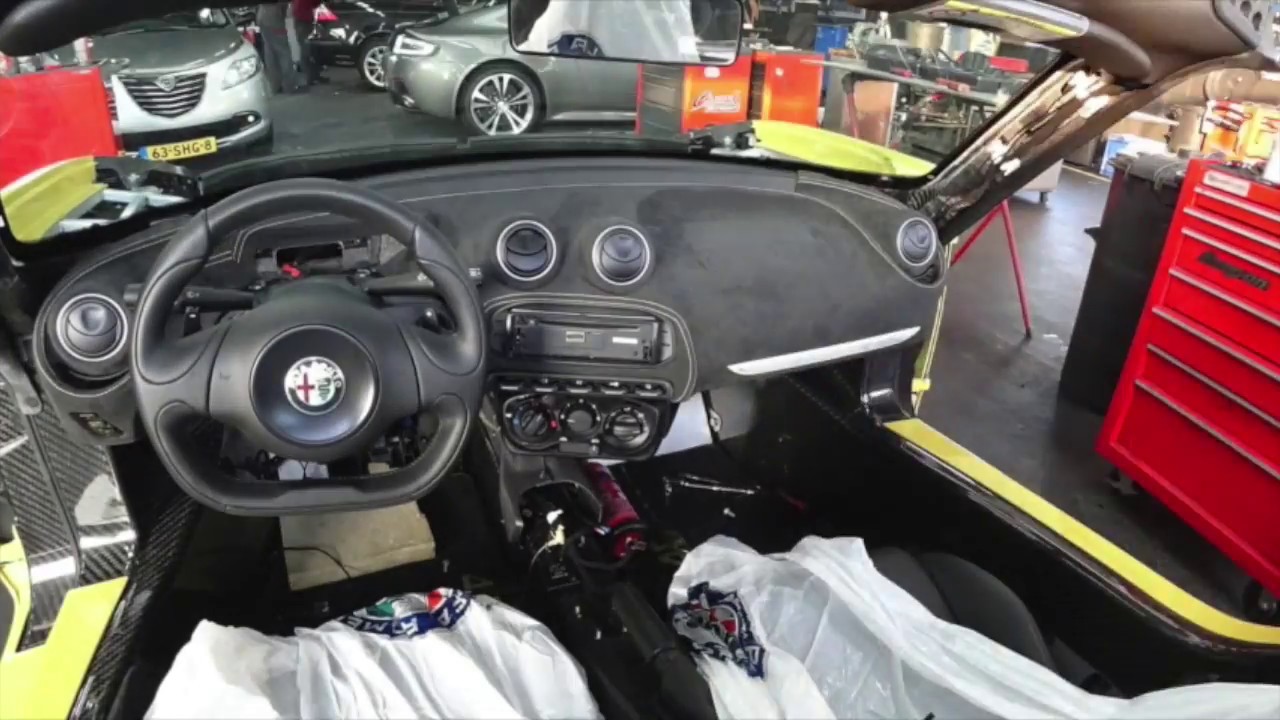 Alcantara dashboard Alfa 4C, timelapse + resultaat