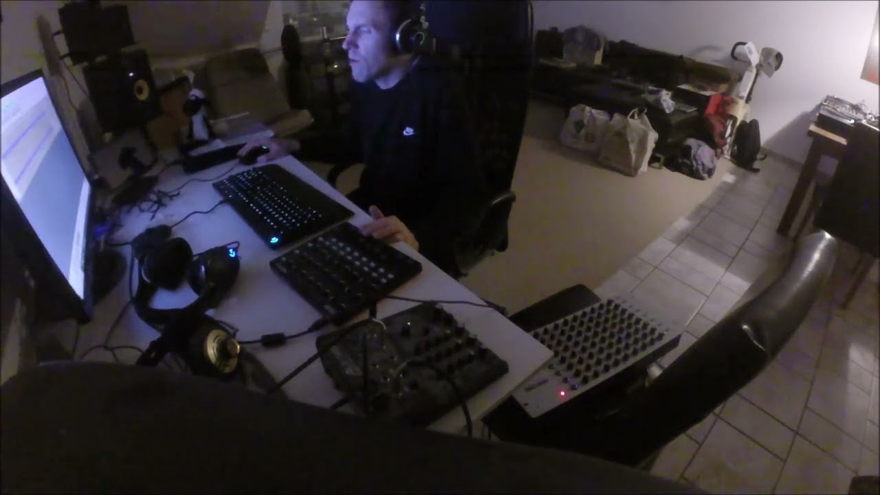 Mister Jay - LiveJam #07 - Analog [Micro, Deep, Minimal]