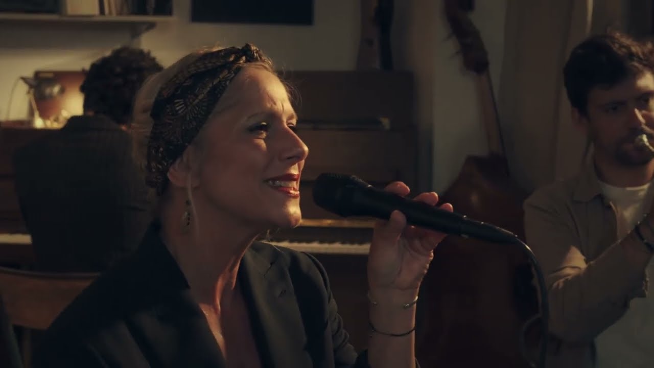 Blue Drag (Music:Josef Myrow, Lyrics:Cecil L. Recchia). ALL RIGHTS RESERVED