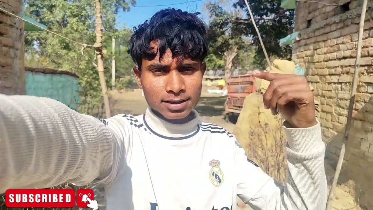 Aaj dye -2 football khelne gye the 😱 mere dost ka sath 😂#trending #2 #vlog @Bachablog100k
